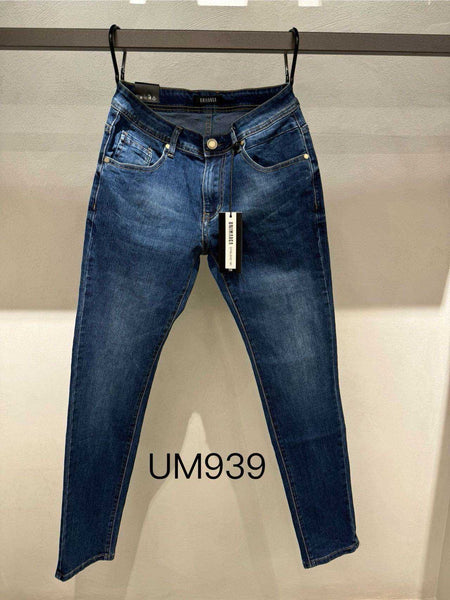 Jeans  UM939