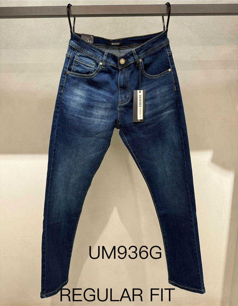 Jeans  UM936