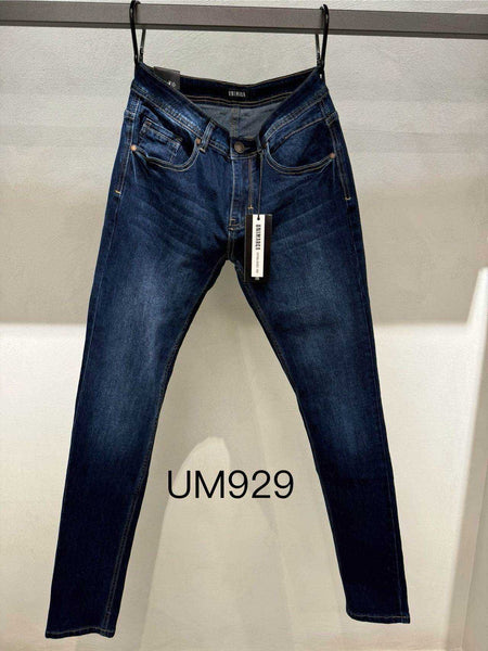 Jeans  UM929